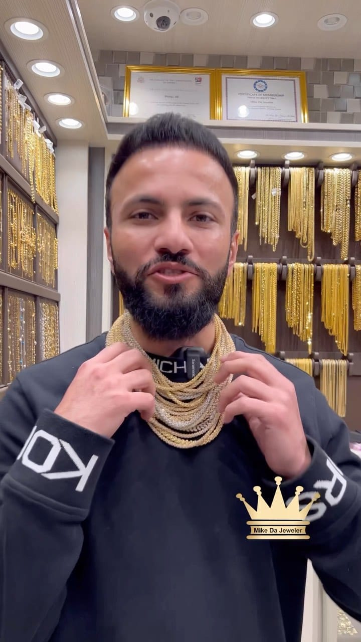 Post 9 by Mike Da Jeweler on Instagram (video)