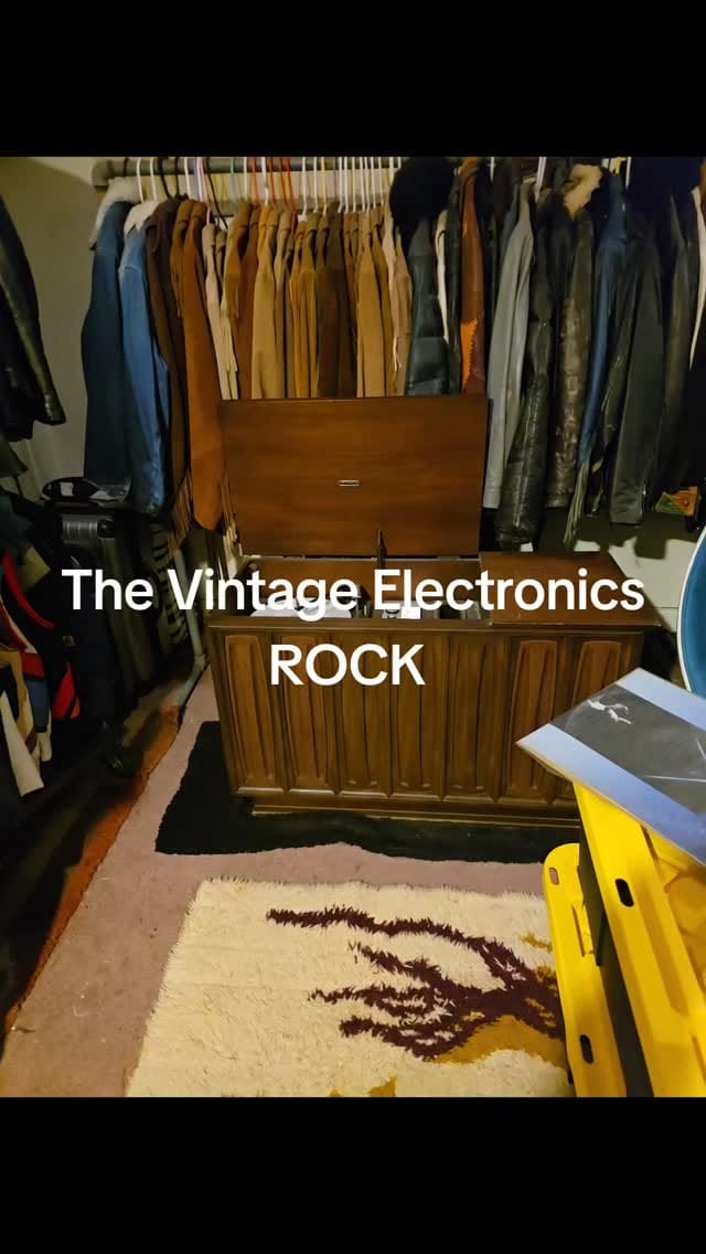 Post 7 by Pixel 19 Vintage Clothing on Instagram (video)