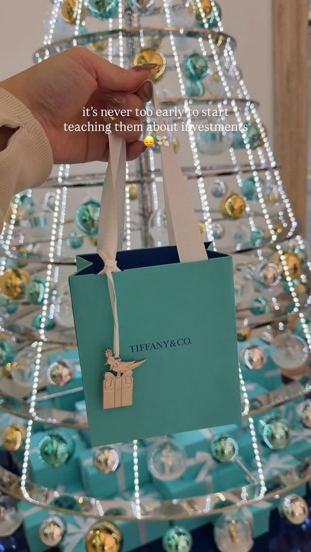 Post 1 by bethany | luxury + designer deals & sales on Instagram (video)
