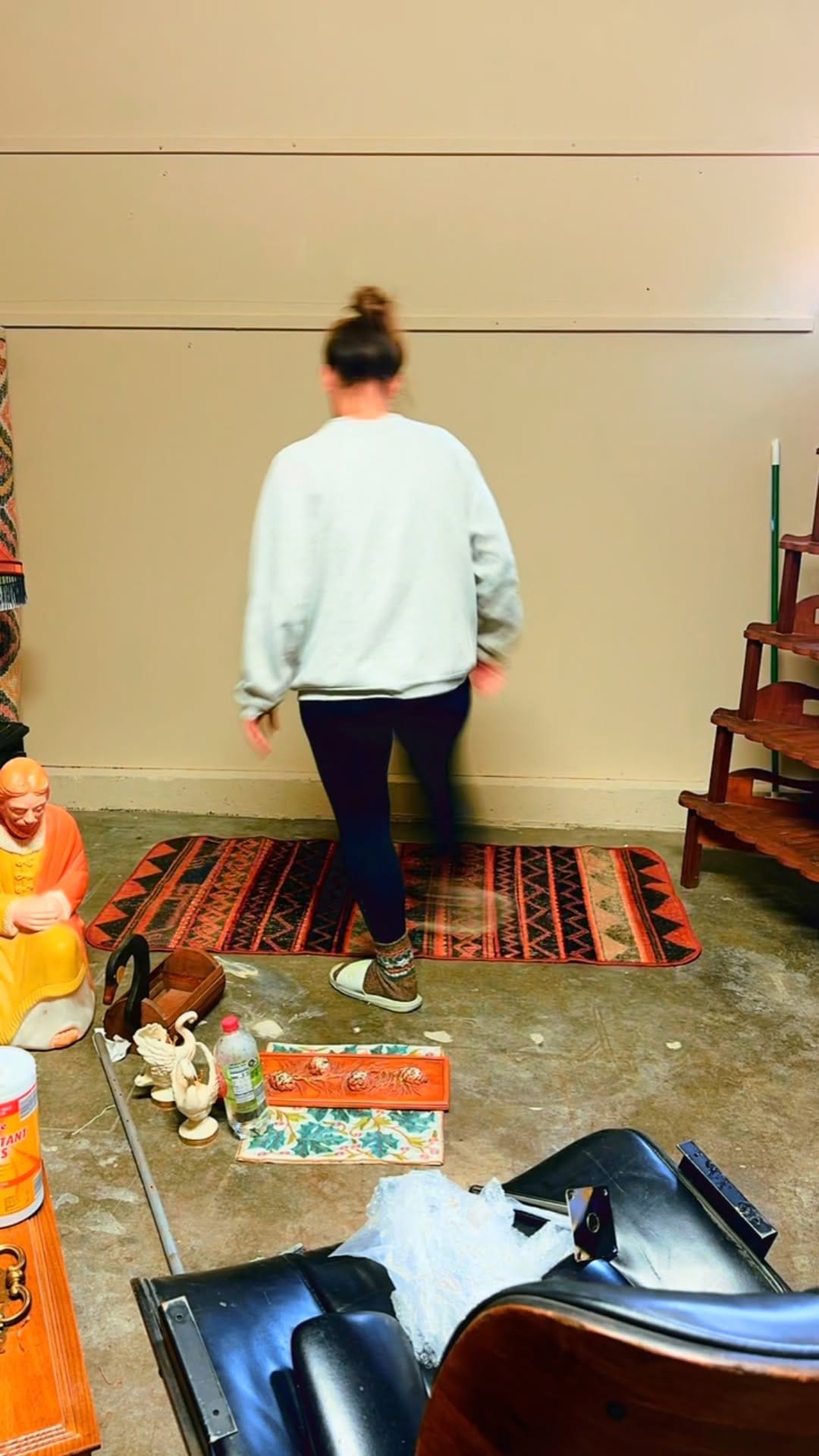 Post 5 by Elizabeth Daniel on Instagram (video)