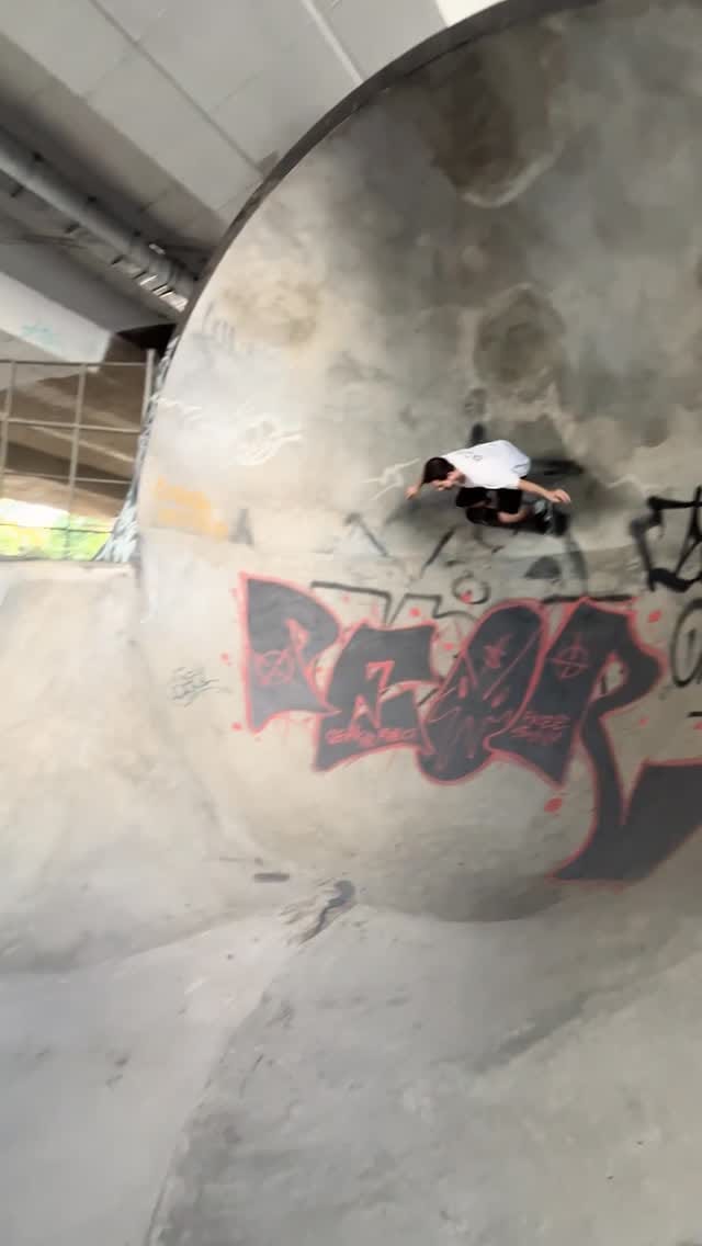 Post 1 by Skate, Longboard & Surf Skate on Instagram (video)