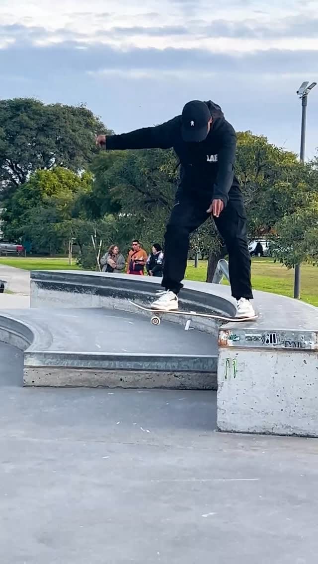 Post 6 by Skate, Longboard & Surf Skate on Instagram (video)