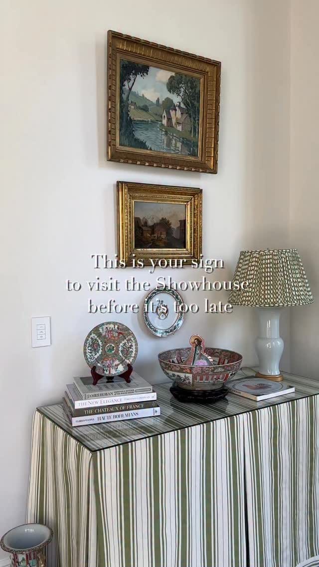 Post 5 by Home for the Holidays on Instagram (video)