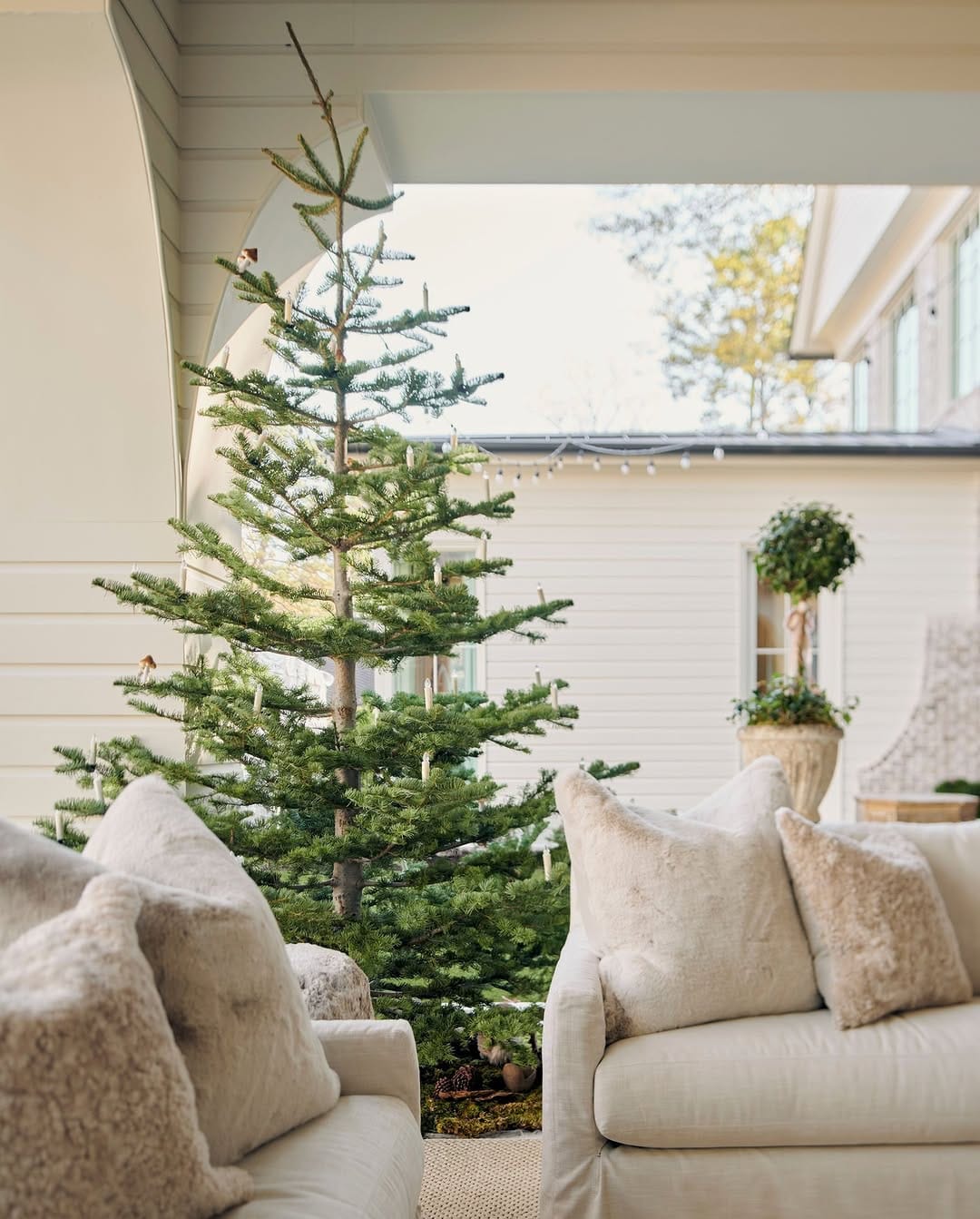 Post 3 by Home for the Holidays on Instagram (image)