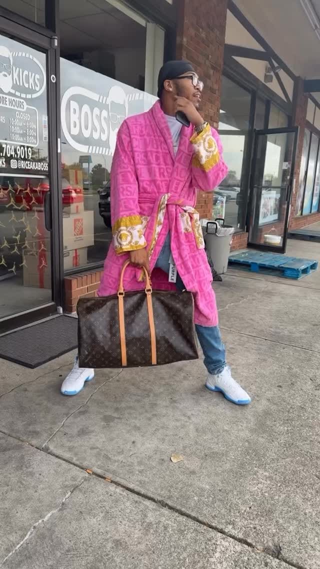 Post 3 by BossKicks on Instagram (video)