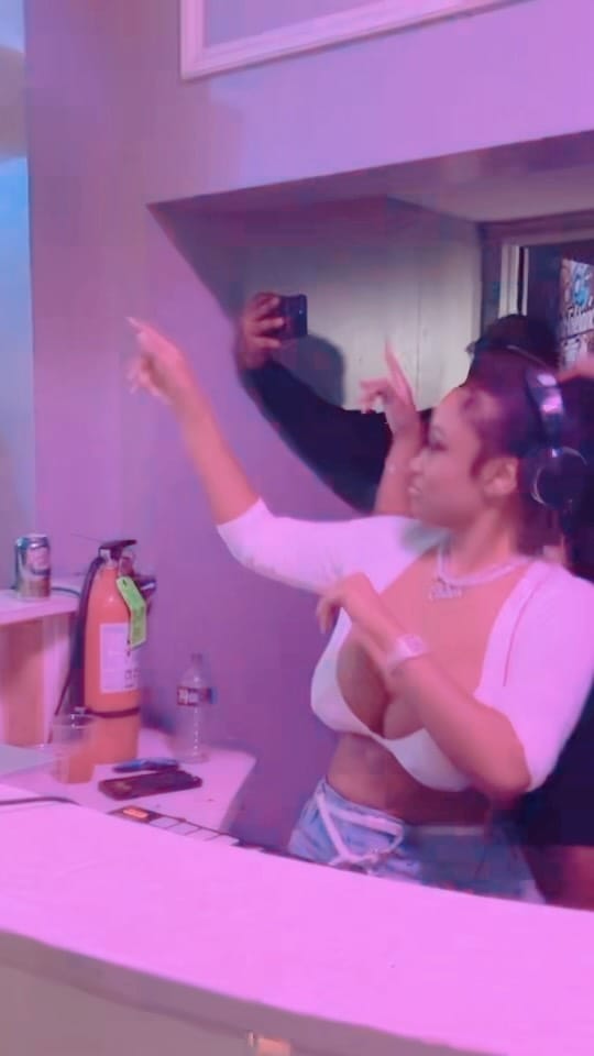 Post 10 by Kyra Plein 🇸🇷 on Instagram (video)