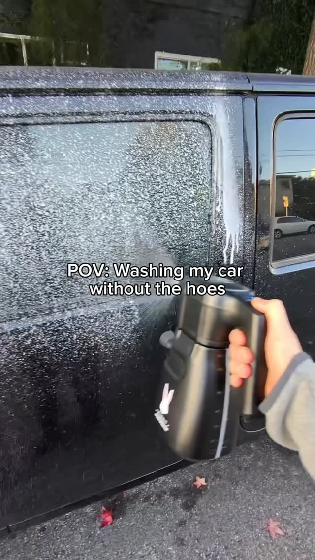 Post 7 by Rubbit on Instagram (video)