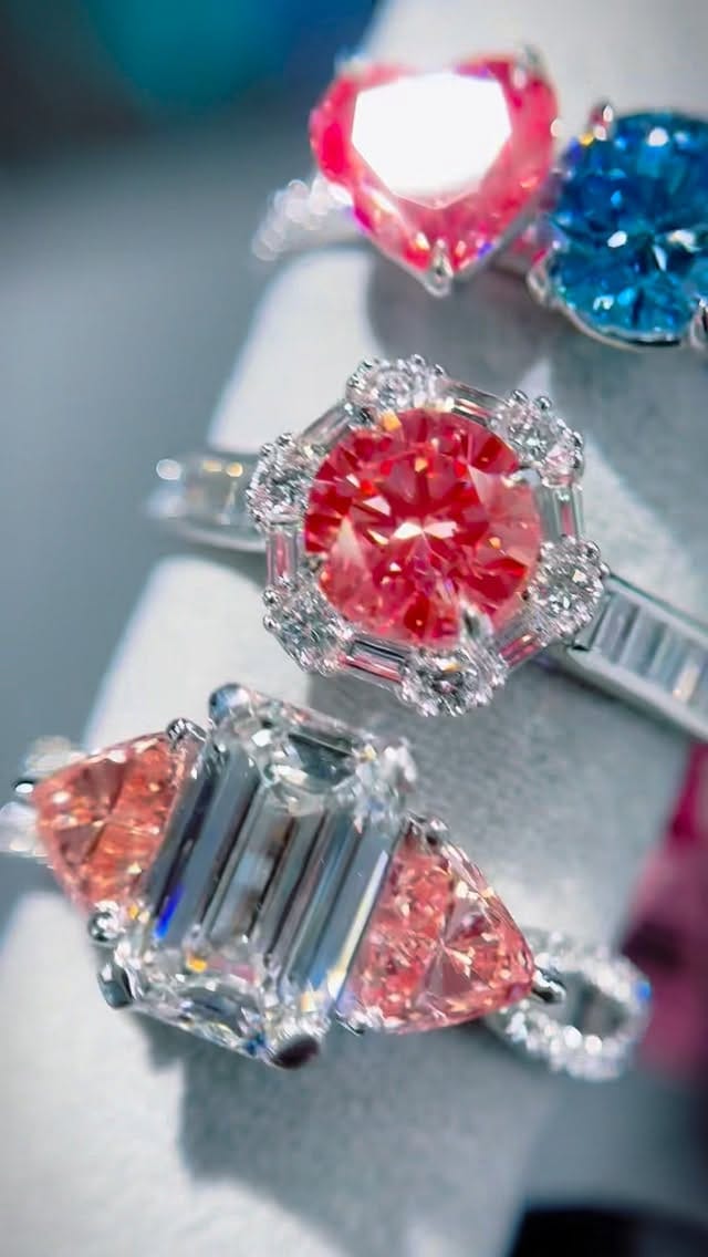 Post 1 by Dream Jewelers Calumet City on Instagram (video)