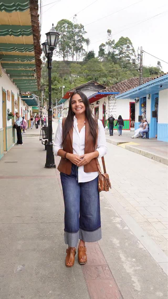 Post 8 by TENIS PARA MUJER Y HOMBRE on Instagram (video)