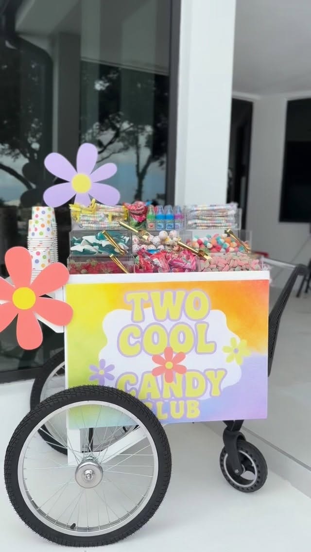 Post 4 by SUGAR KING on Instagram (video)