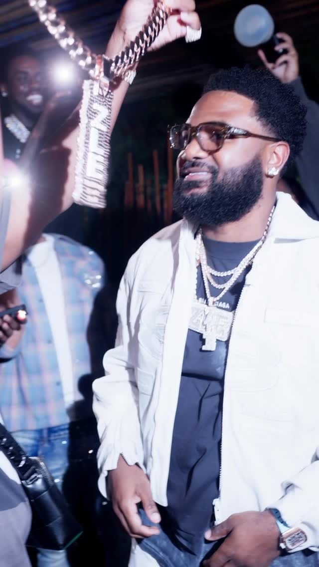 Post 6 by Diamond Talk on Instagram (video)