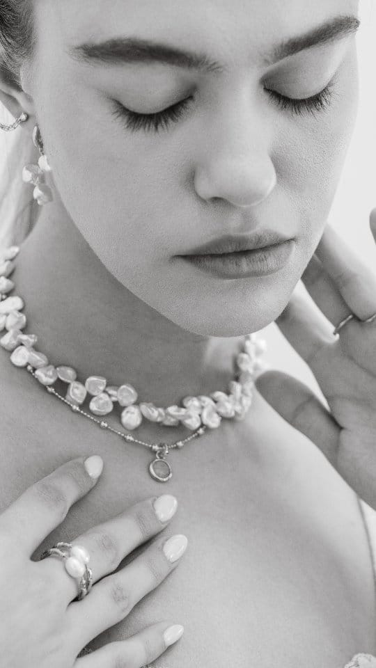 Post 3 by CAROLINA JEWELRY on Instagram (video)