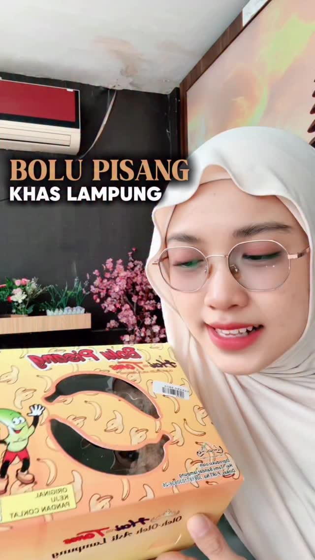 Post 5 by Hai Toms on Instagram (video)