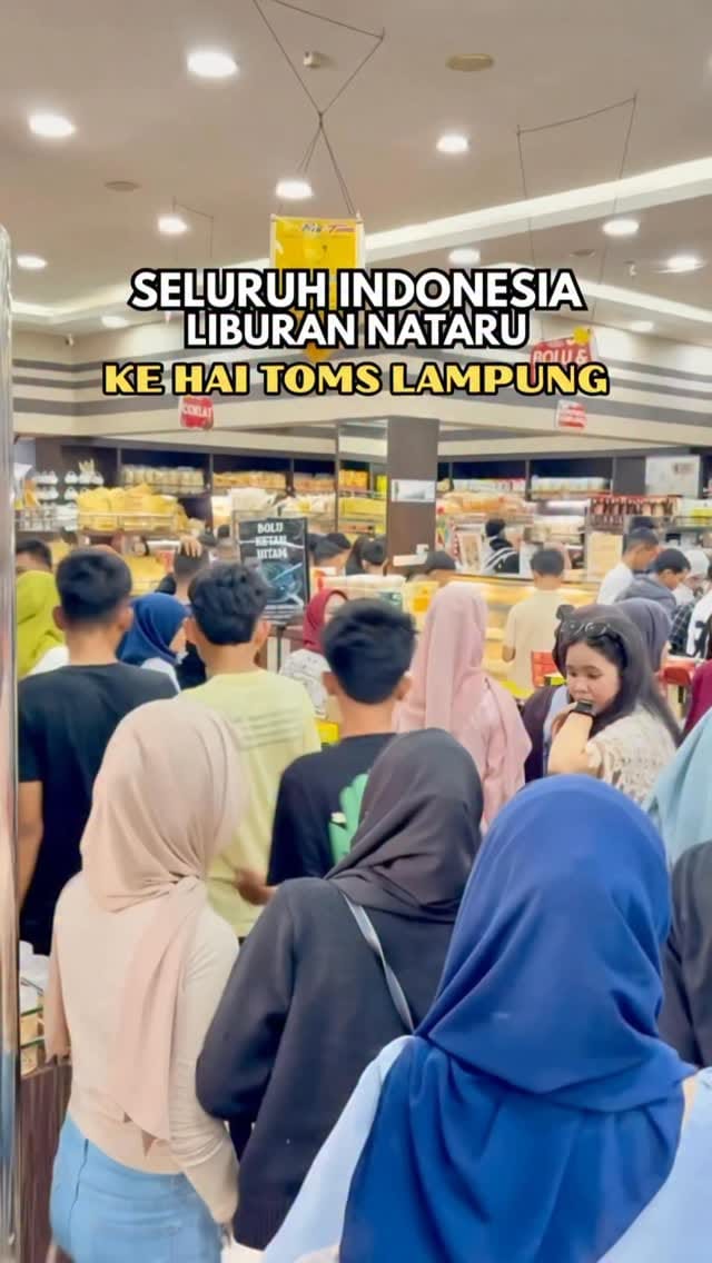Post 2 by Hai Toms on Instagram (video)