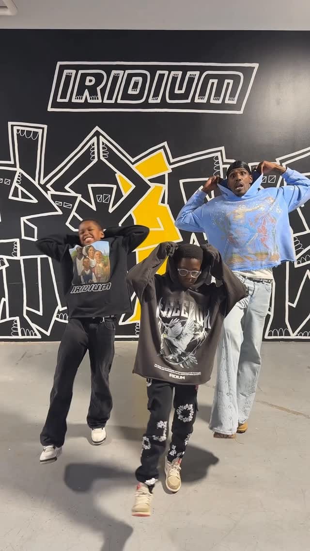 Post 7 by Iridium on Instagram (video)