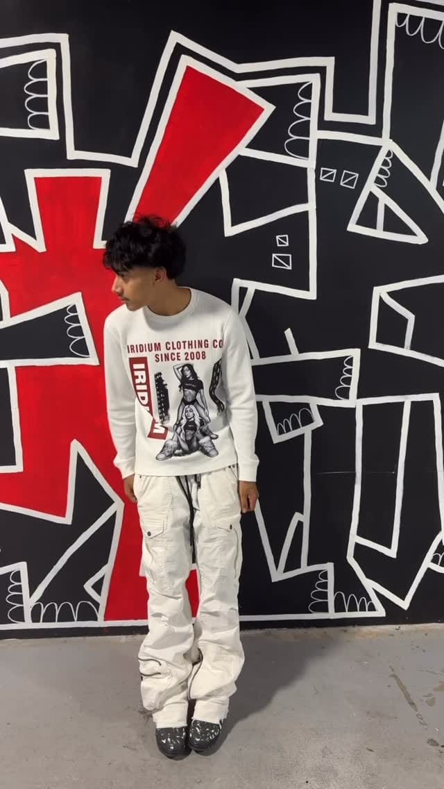 Post 9 by Iridium on Instagram (video)