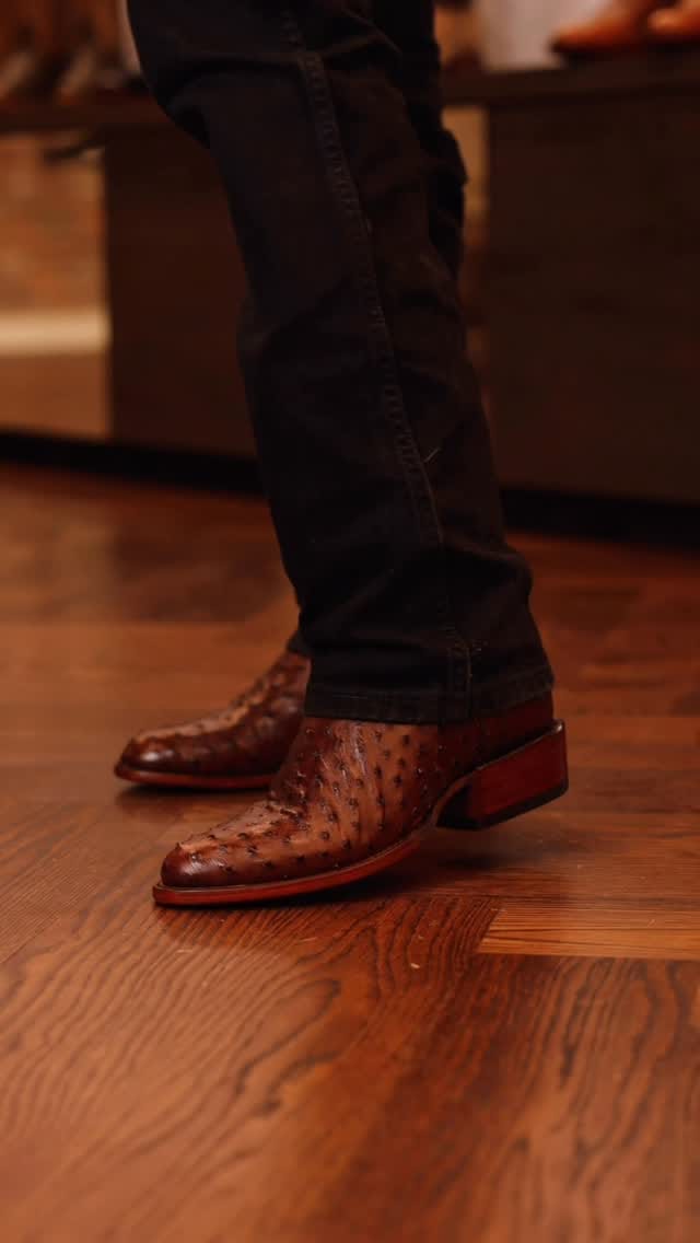 Post 4 by TEXAS COUNTRY WESTERN BOOTS on Instagram (video)