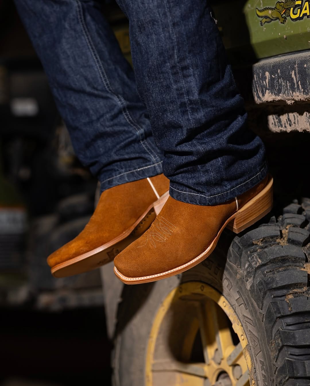 Post 10 by TEXAS COUNTRY WESTERN BOOTS on Instagram (carousel)