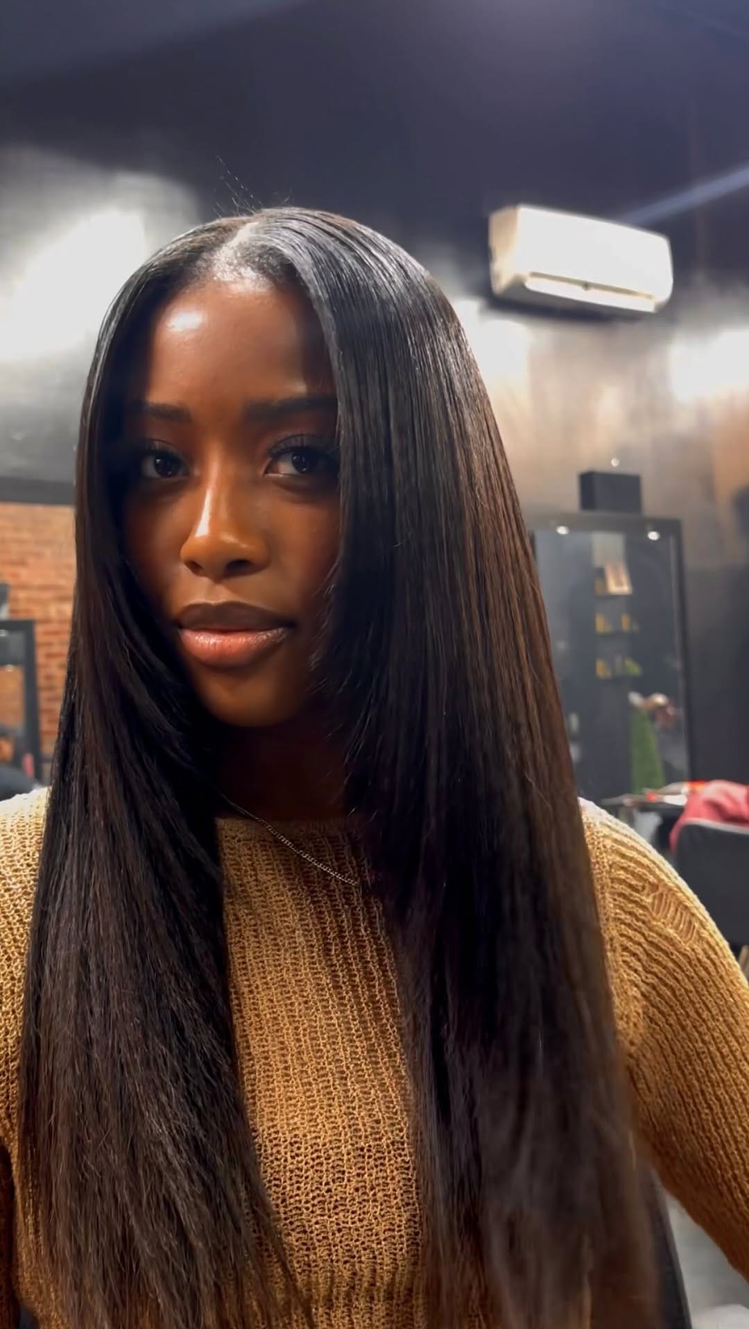 Post 9 by B'Krowned Beauty Bar on Instagram (video)