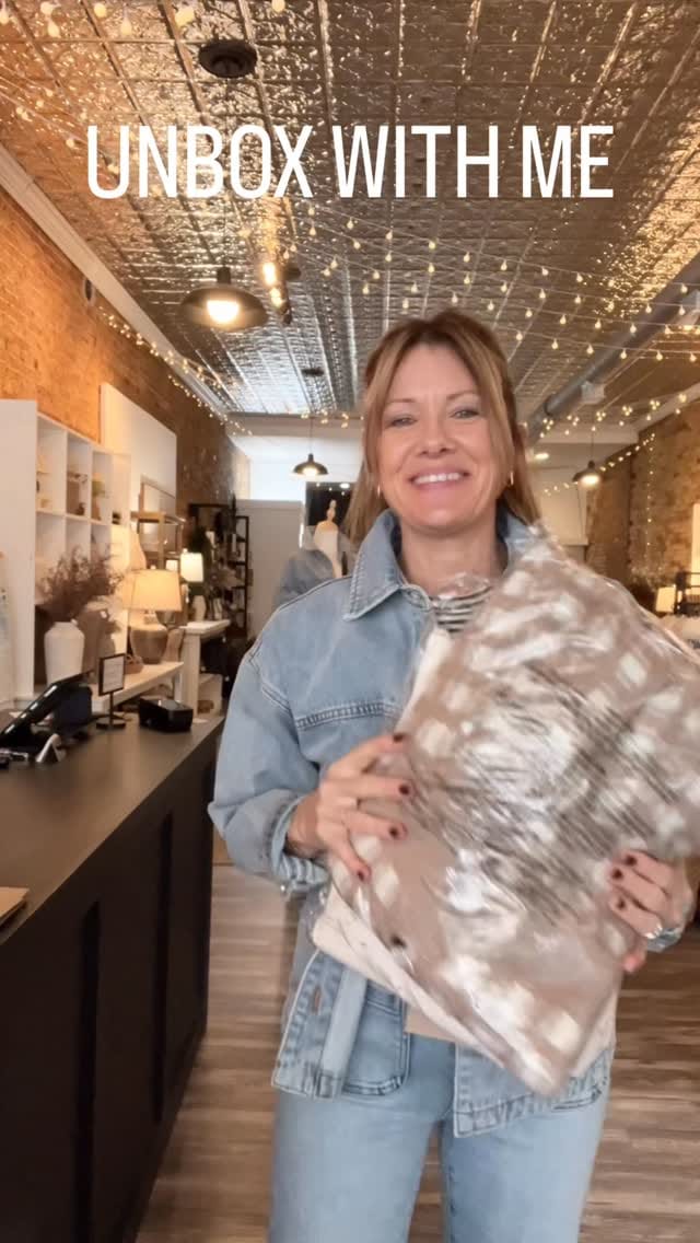 Post 1 by MELISSA | THE C O Z Y N E S T on Instagram (video)