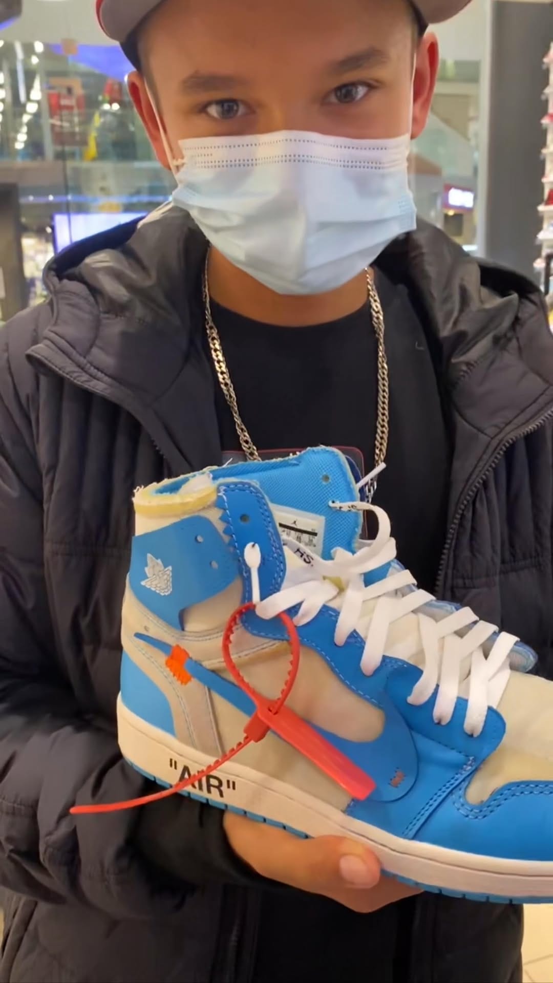 Post 10 by Hidden Sole on Instagram (video)