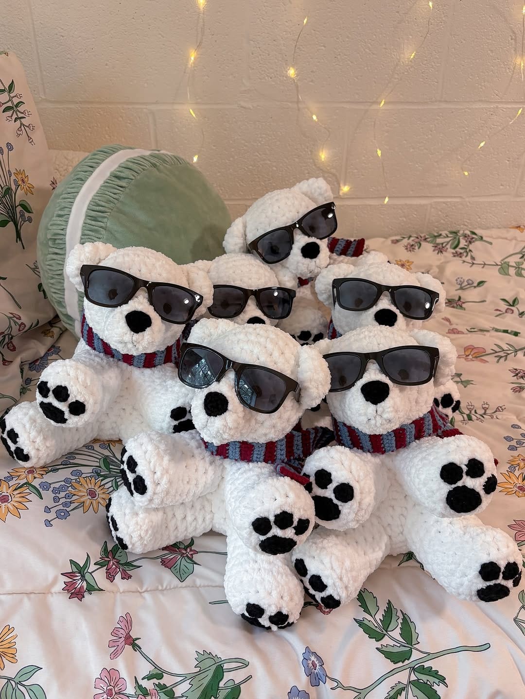 Post 10 by Scarlet’s Stitchery est. 2018 on Instagram (image)