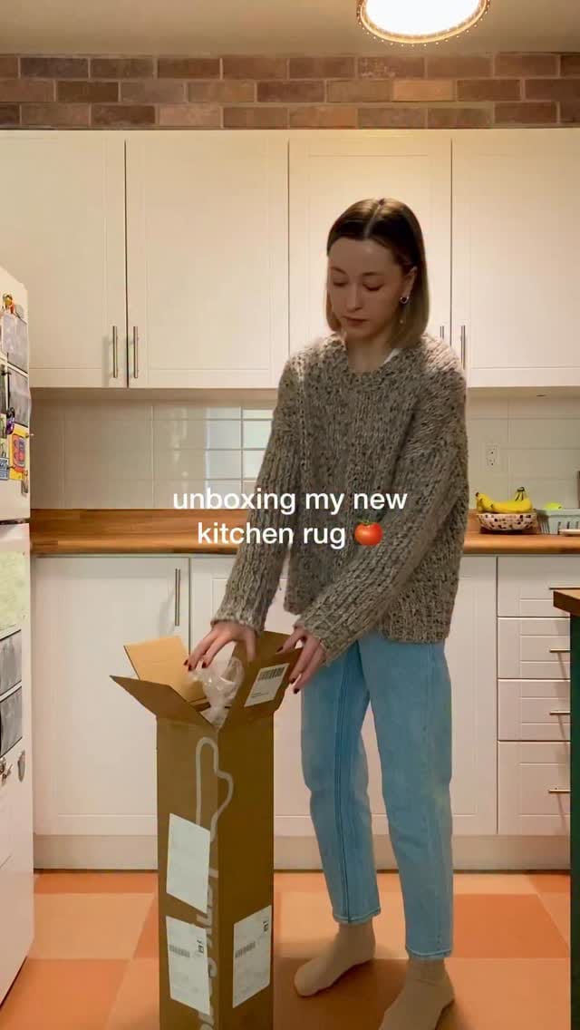 Post 8 by Lany Space® on Instagram (video)