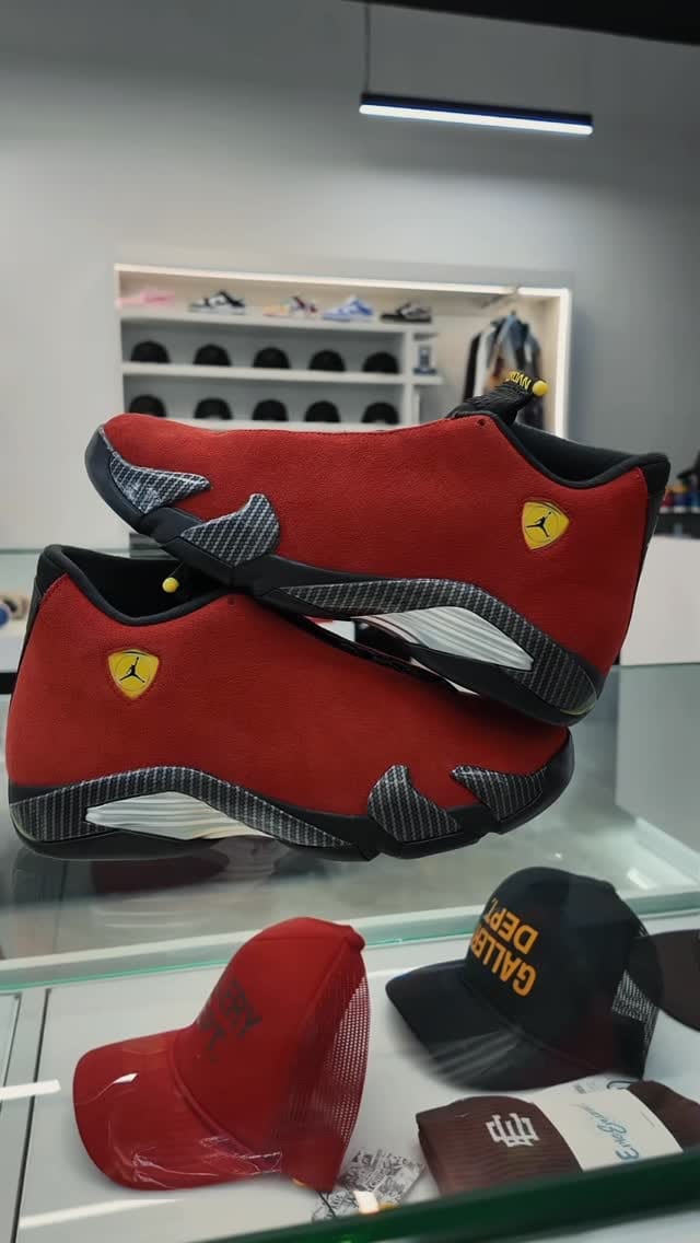 Post 4 by Triplesss.com on Instagram (video)