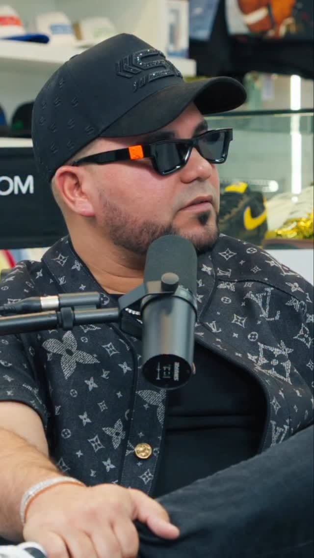 Post 3 by Triplesss.com on Instagram (video)