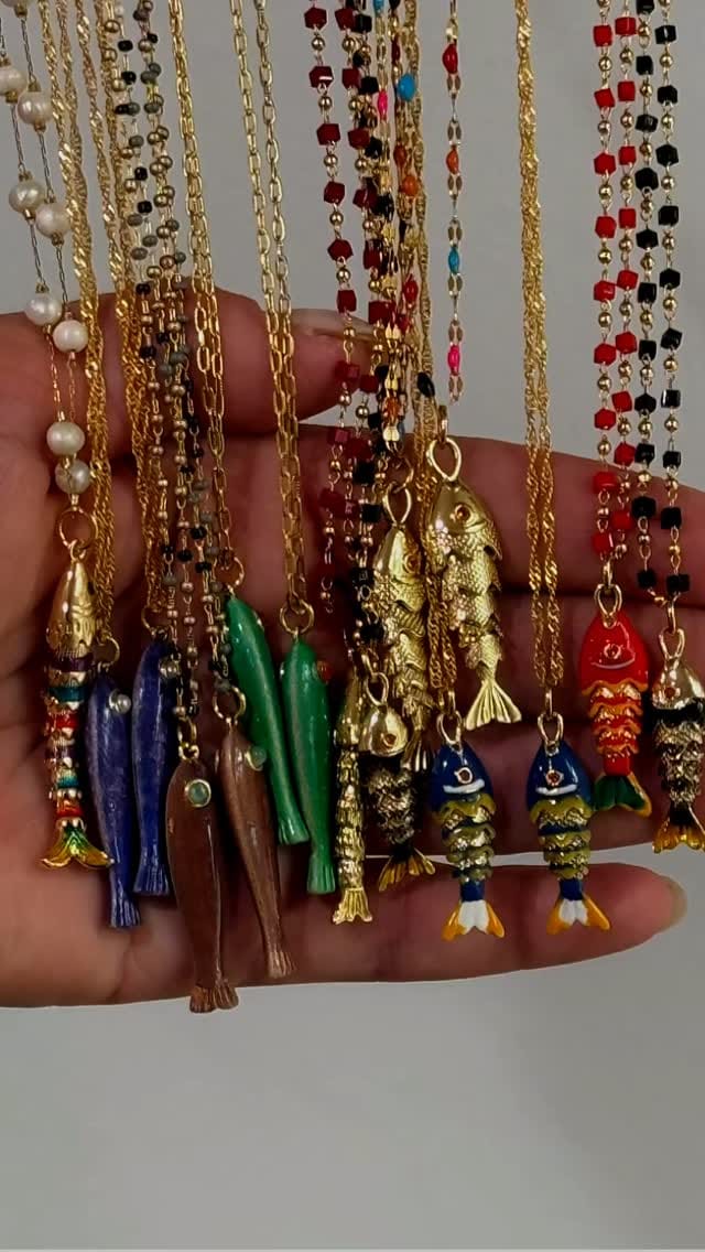 Post 3 by Lenozella Jewelry & Piercing on Instagram (video)