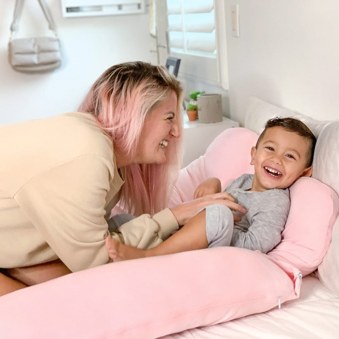 Post 3 by Pregnancy + Full Body Pillows on Instagram (image)