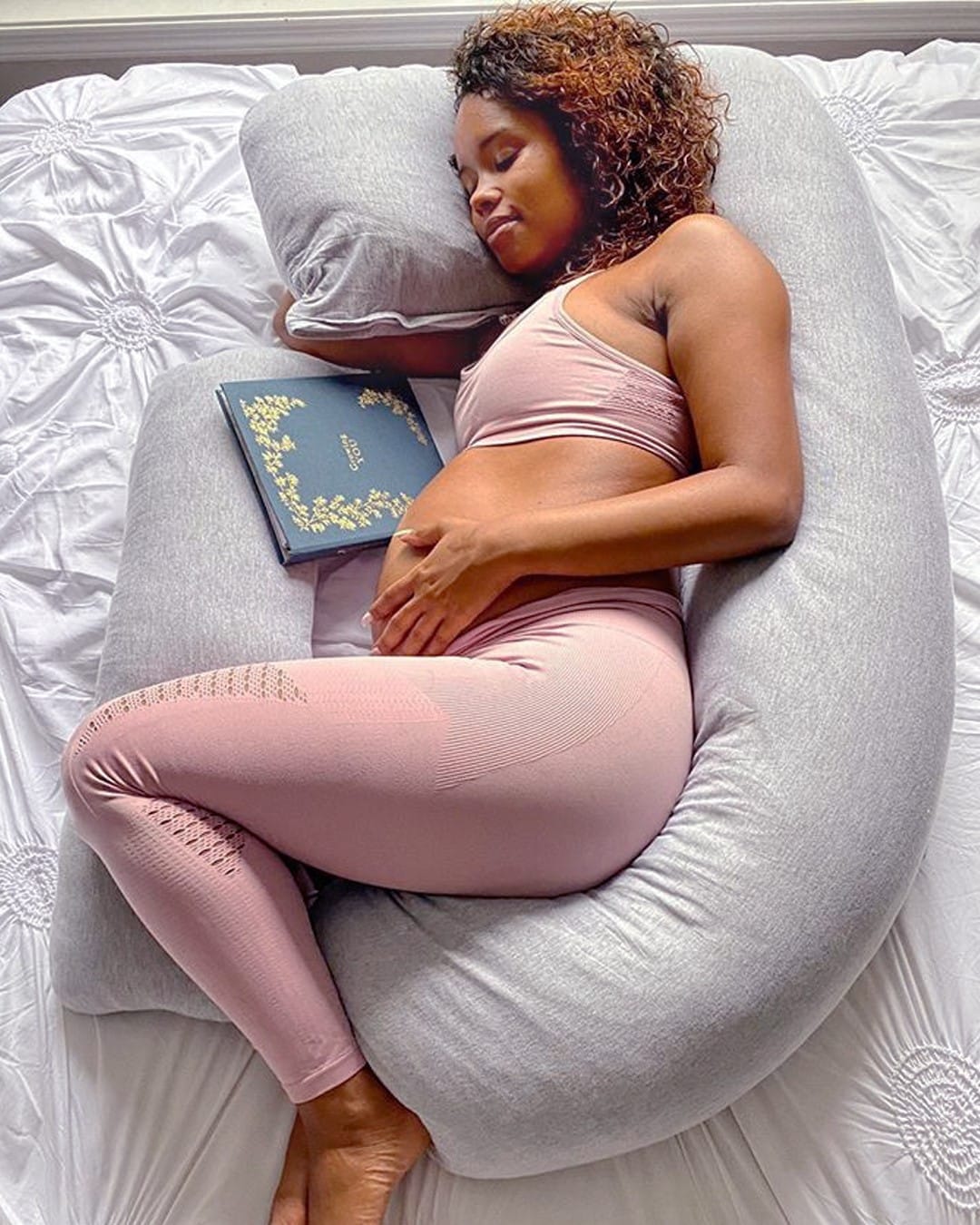 Post 4 by Pregnancy + Full Body Pillows on Instagram (image)