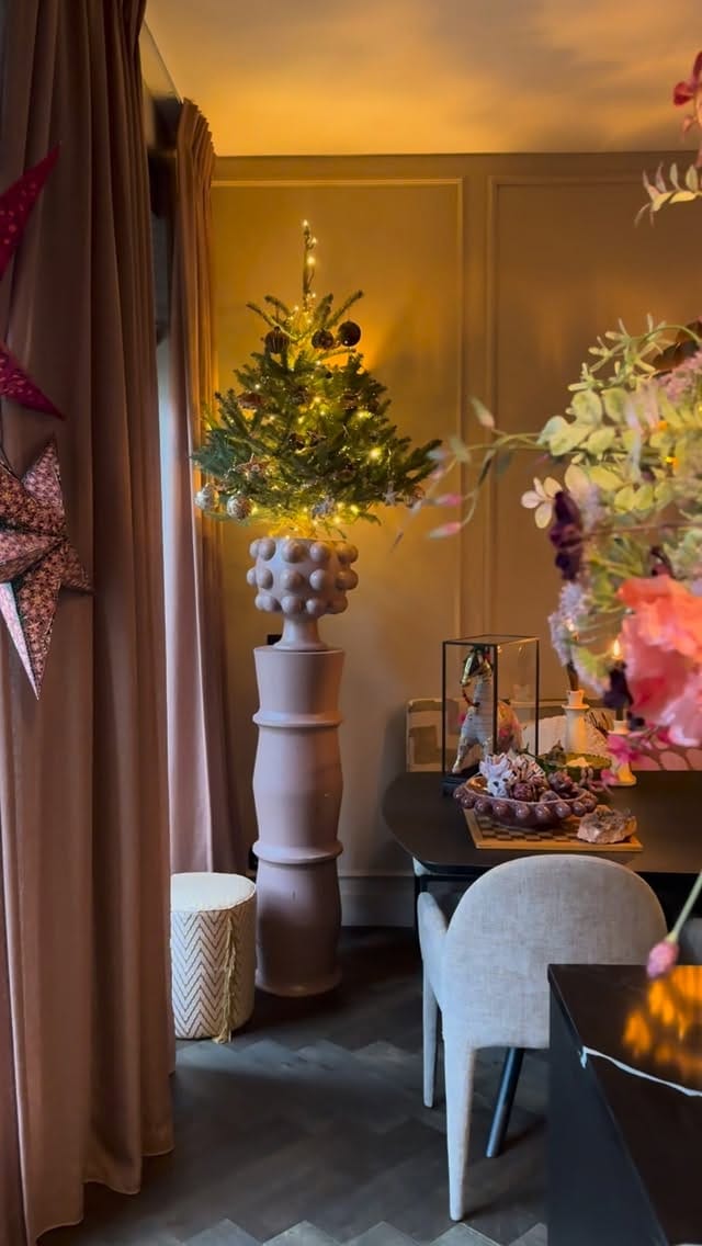 Post 7 by Sophie Dirven Design on Instagram (video)