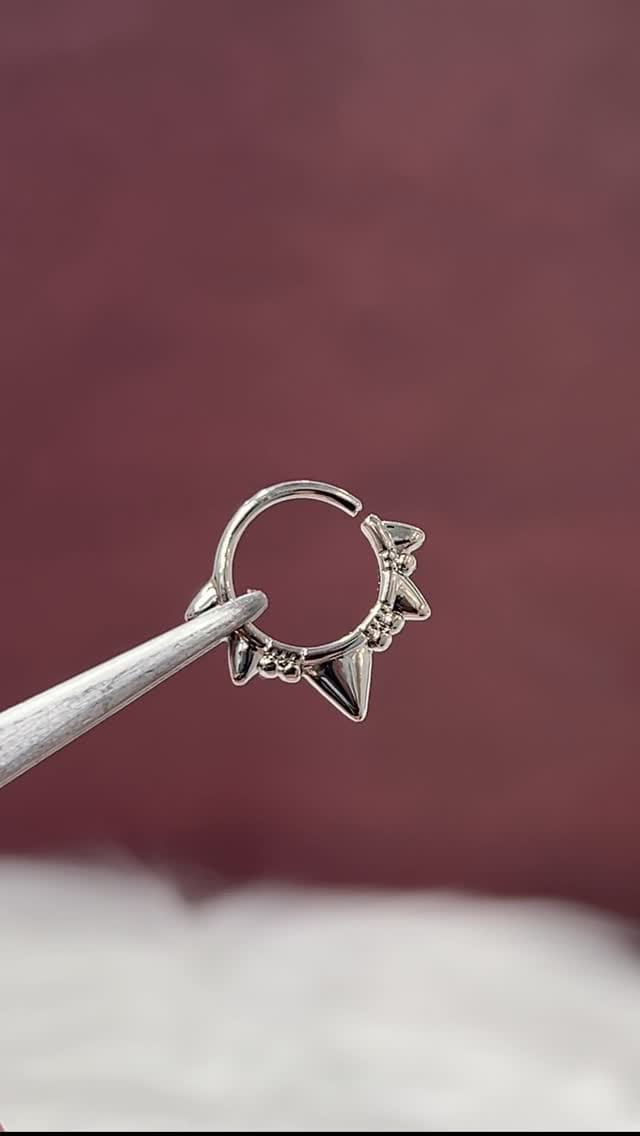 Post 5 by Bodyjewelry.com on Instagram (video)