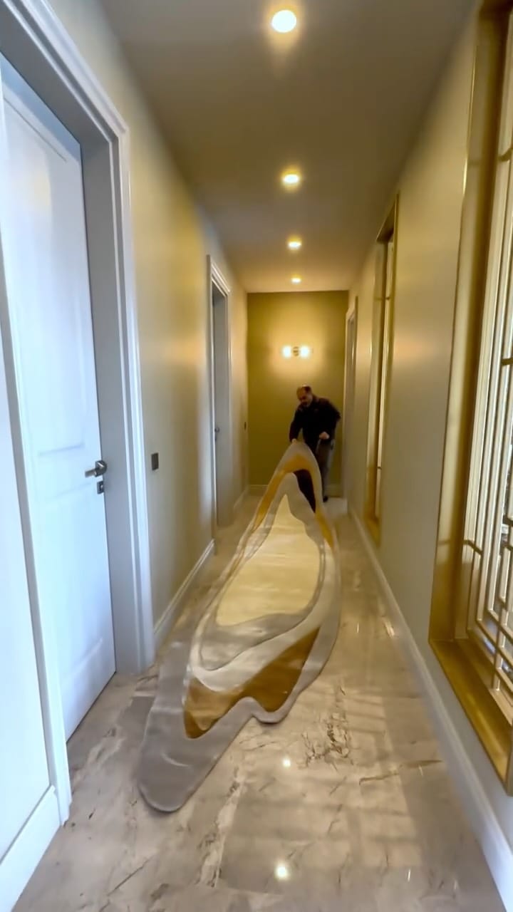 Post 8 by Loominology Custom Made Rugs on Instagram (video)