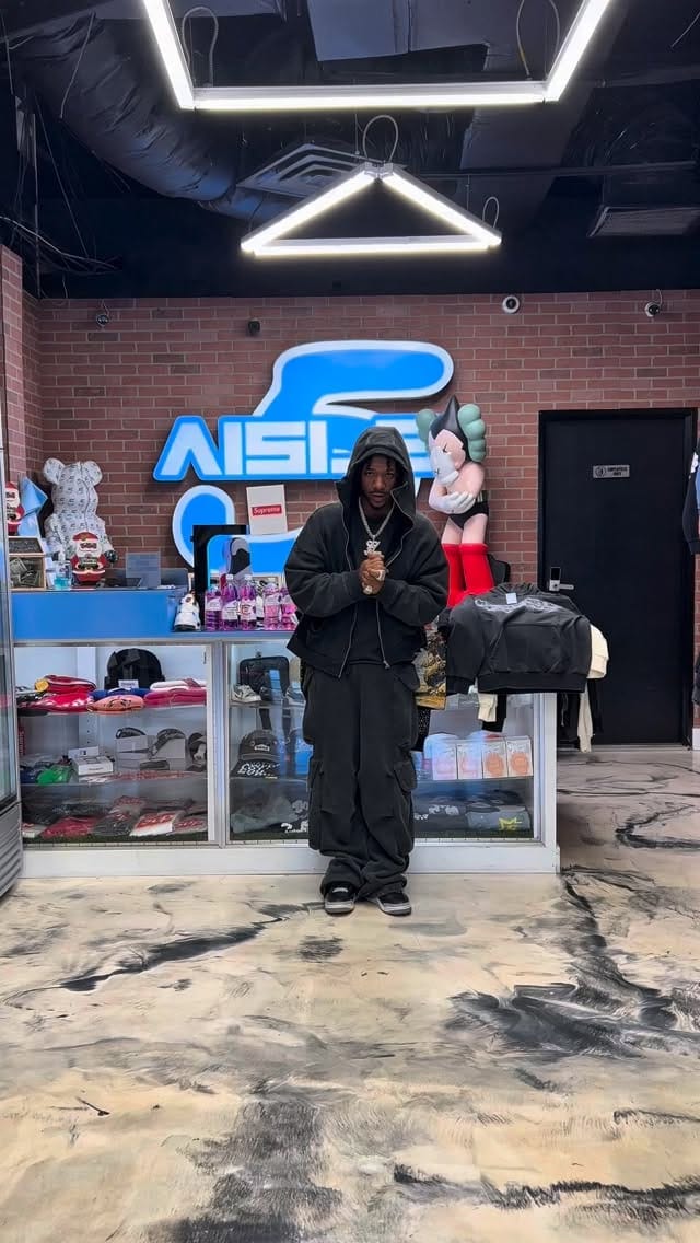 Post 8 by Aisle 5 on Instagram (video)