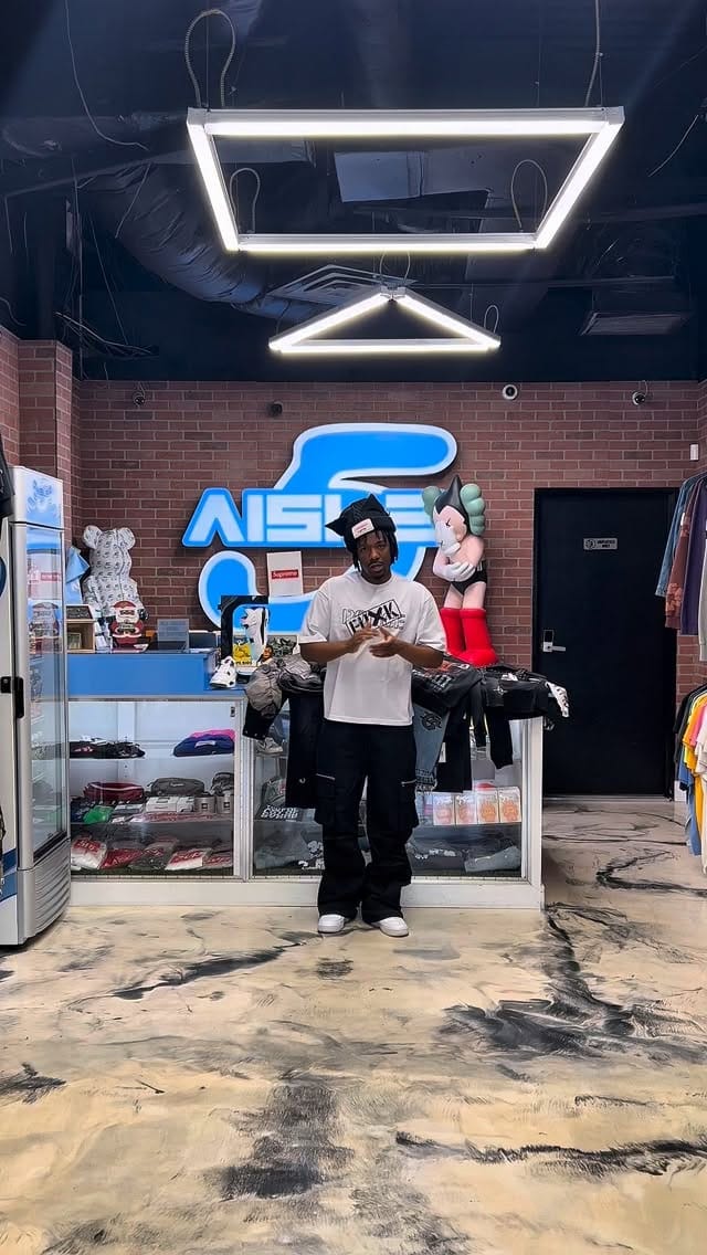 Post 3 by Aisle 5 on Instagram (video)