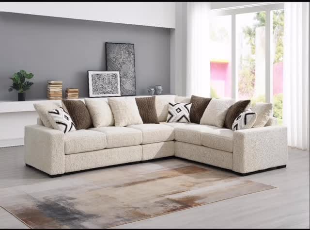 Post 6 by Glamorous Furniture Store LLC on Instagram (video)