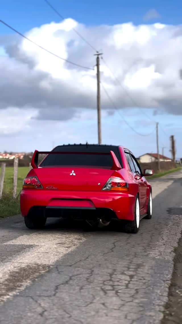 Post 7 by evo.us on Instagram (video)
