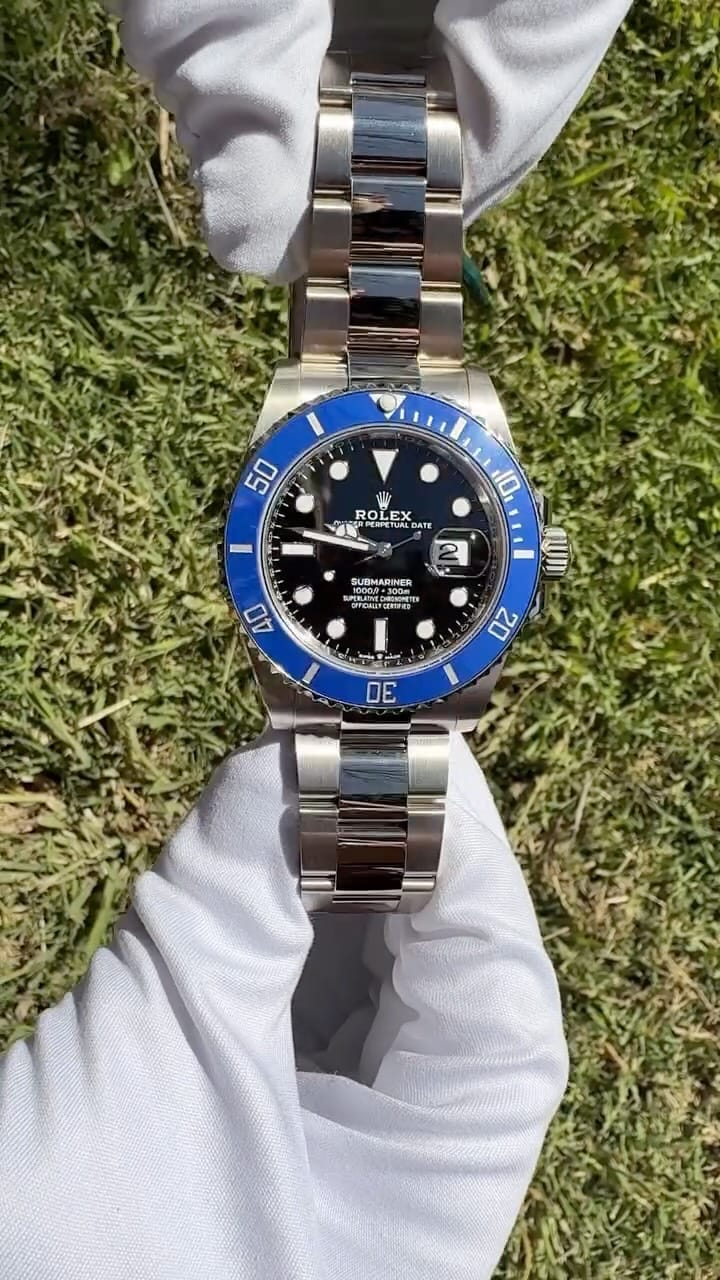 Post 10 by The Prince of Gold on Instagram (video)