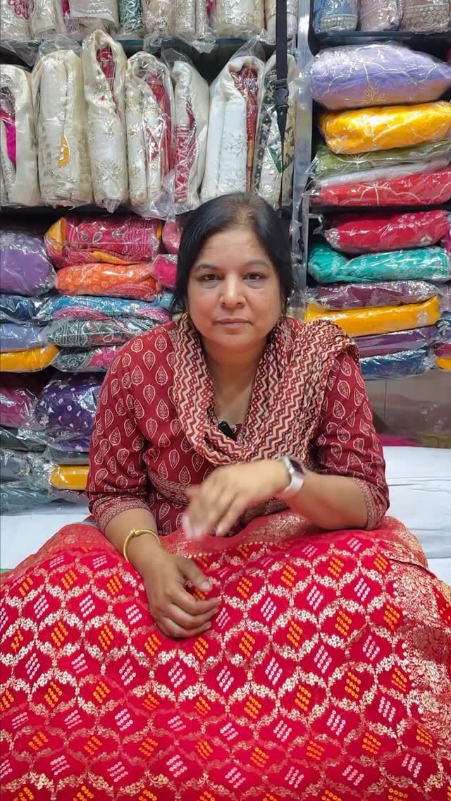 Post 3 by Shree Balaji Sarees Jaipur on Instagram (video)