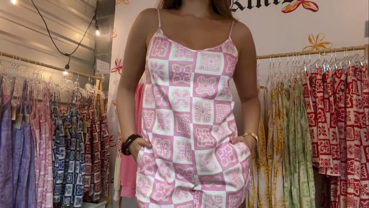 Post 6 by LEI KINIS on Instagram (video)