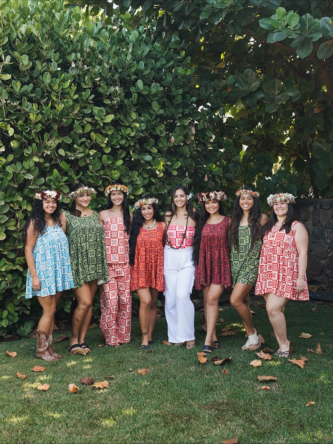 Post 9 by LEI KINIS on Instagram (carousel)