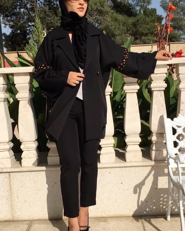 Post 10 by فروش مانتو،كت،شلوار،شوميز on Instagram (video)