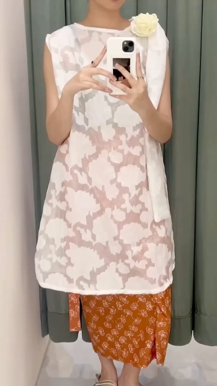 Post 9 by House of Mera and Jenar Jakarta on Instagram (video)