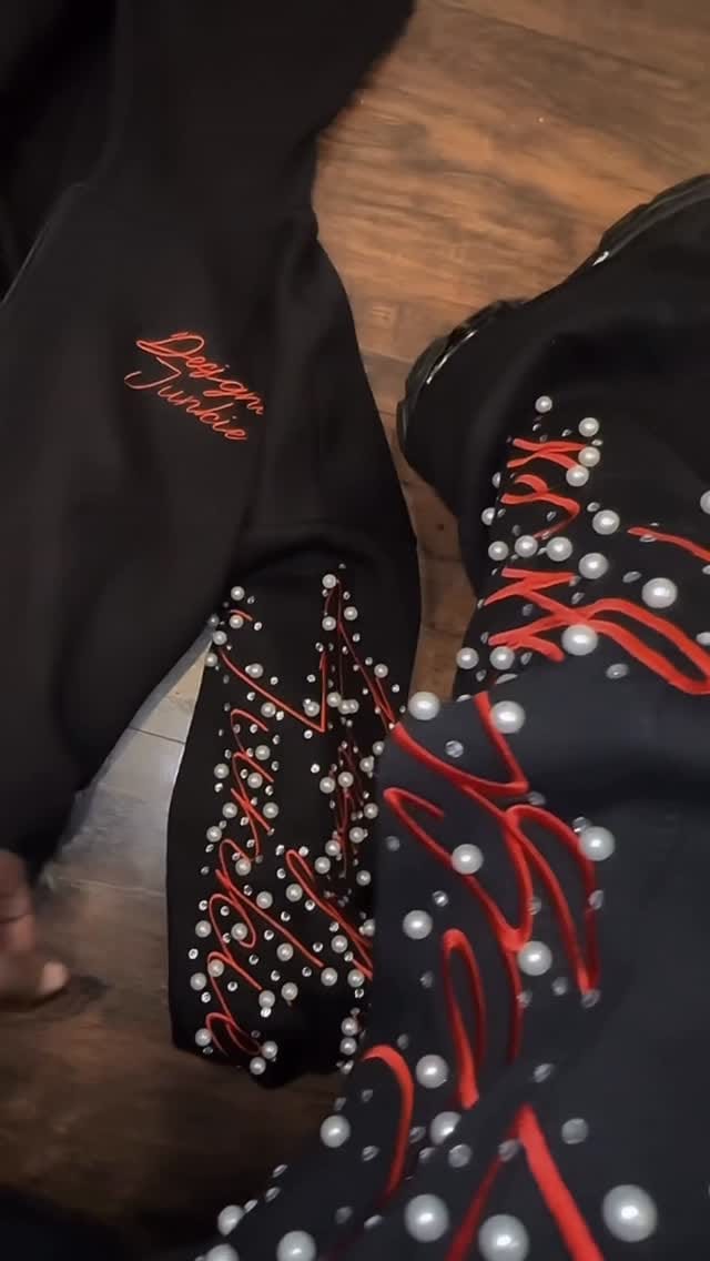 Post 5 by Designer Junkie Apparel💀 CEO on Instagram (video)