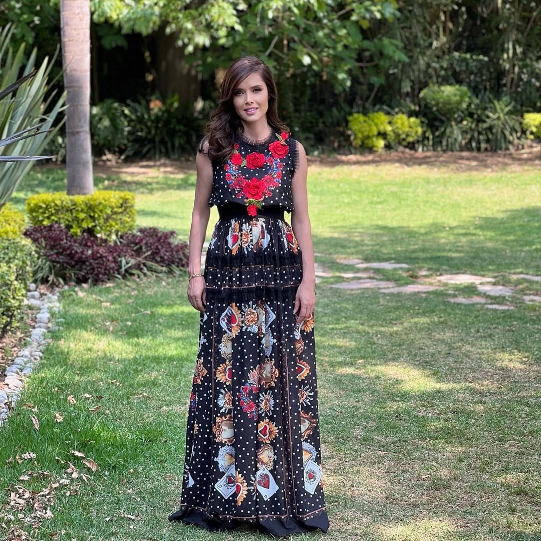 Post 7 by Marlene Favela Fashion on Instagram (carousel)