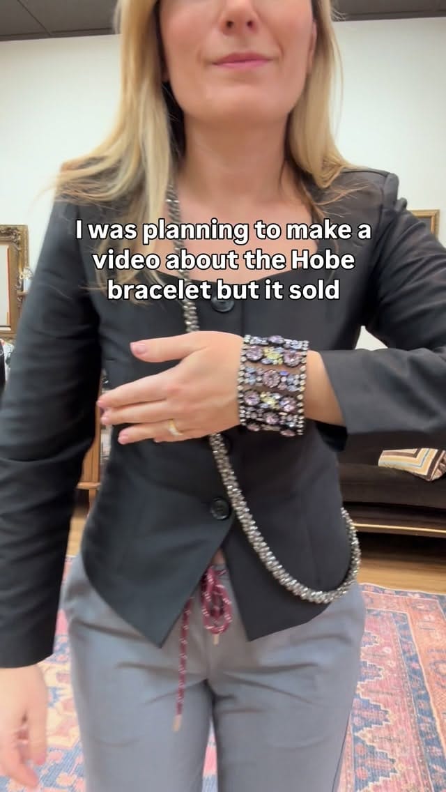Post 3 by Antiques by Anna on Instagram (video)