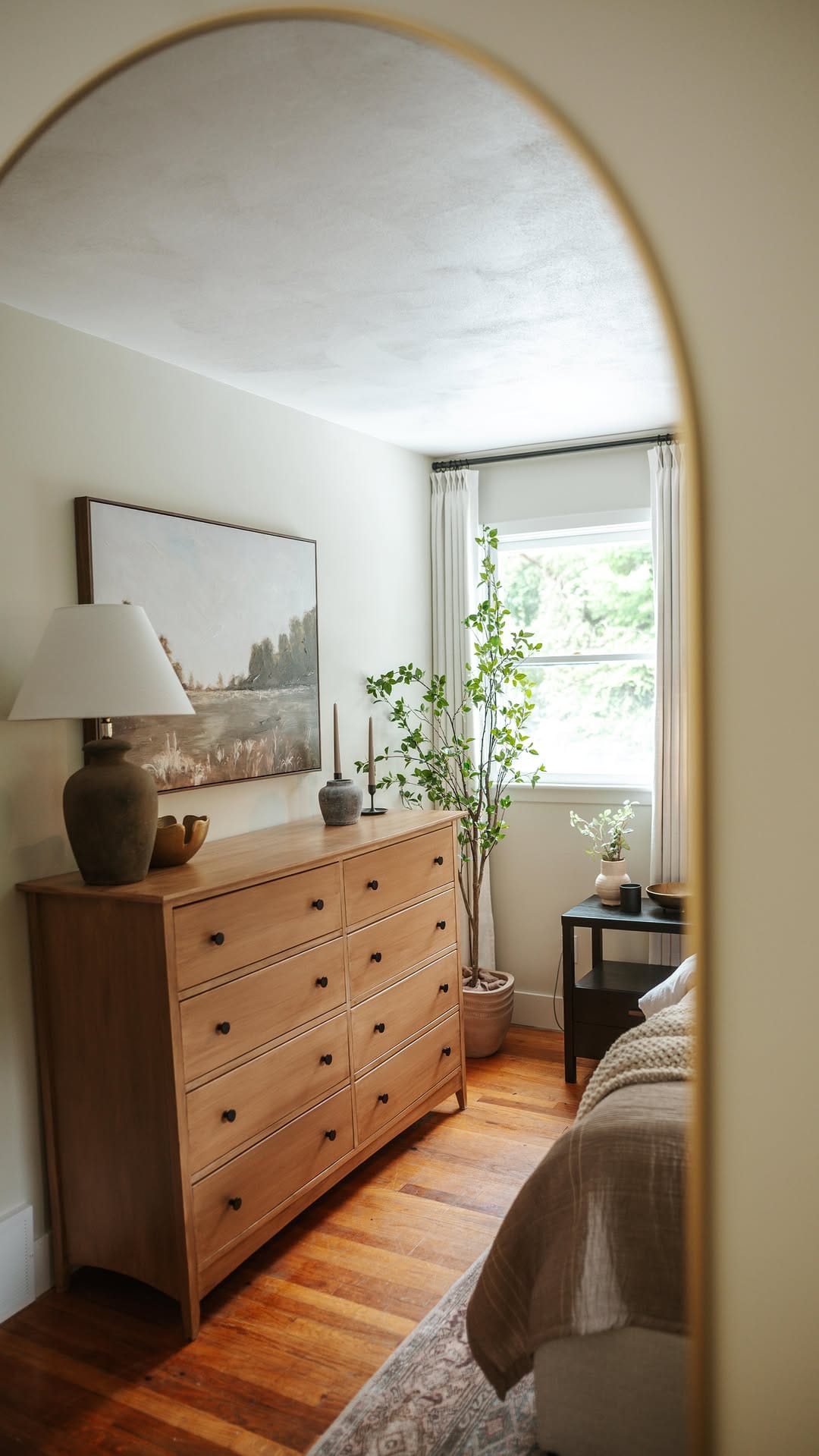 Post 7 by Noa Home on Instagram (video)