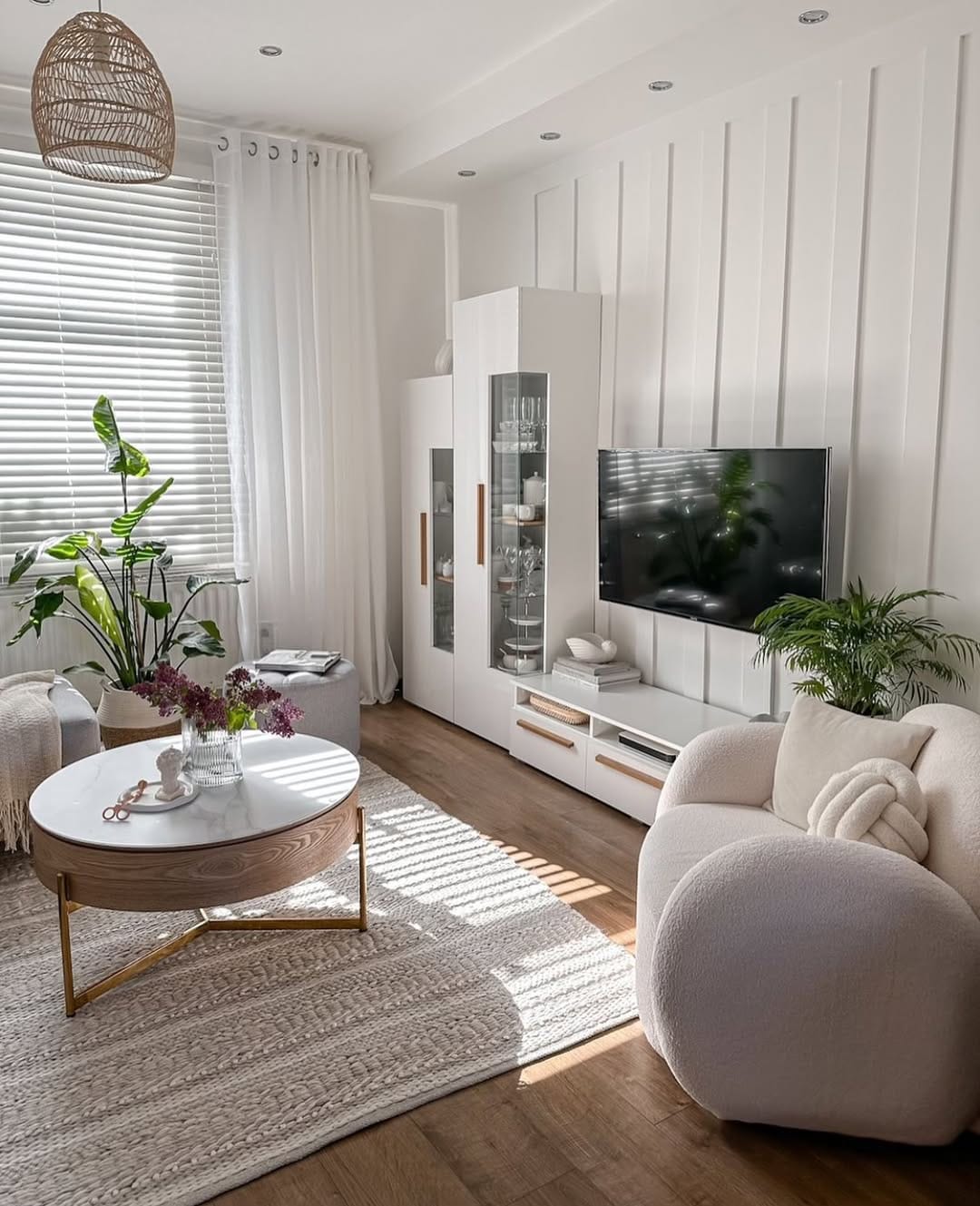 Post 2 by Noa Home on Instagram (image)